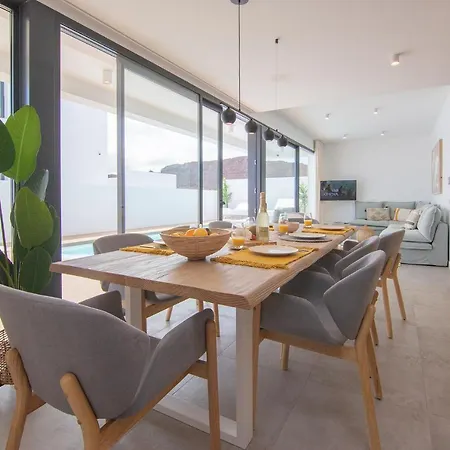 Yolo Sur Private Pool By Holidays Willa Corralejo