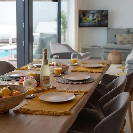 Vila Yolo Sur Private Pool By Holidays